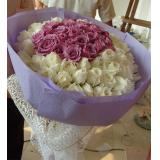 鲜花:黄菊，扶朗，小金白，玫瑰，百合，红掌等多种花材组合成1.7米左右多层花架