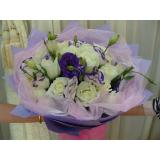 鲜花:99支红色康乃馨_满天星_红色包装