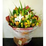 鲜花:10支粉色百合红色包装