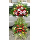 花篮:双层开业花篮一个，百合，扶朗等常用花材搭配，高1.6米