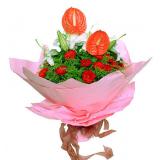 鲜花:黄菊，扶朗，小金白，玫瑰，百合，红掌等多种花材组合成1.7米左右多层花架