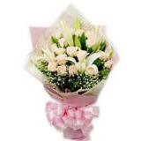 鲜花:黄菊，扶朗，小金白，玫瑰，百合，红掌等多种花材组合成1.7米左右多层花架