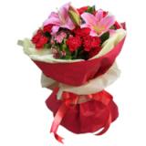 鲜花:香槟玫瑰，黄，白菊花，小太阳花，白色蝴蝶兰，大鸟，金鱼草，手提篮等（此花需提前预定）