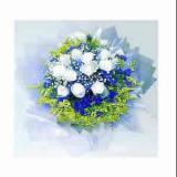 鲜花:黄扶郞18支，香槟玫瑰12支，满天星、小菊、绿适量。花篮1个（此花需提前预定）