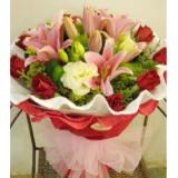 鲜花:10支粉色百合红色包装