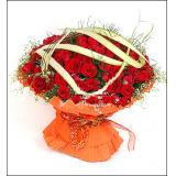 鲜花:黄，白菊丰满，白色，粉色香水百合间插，泰国兰，天堂鸟等高档花材，高度1.8米以上