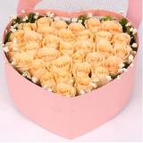 香槟玫瑰:大量扶朗花，间插百合，泰国兰，黄菊，绿叶等1.7-1.8米三层花篮一个